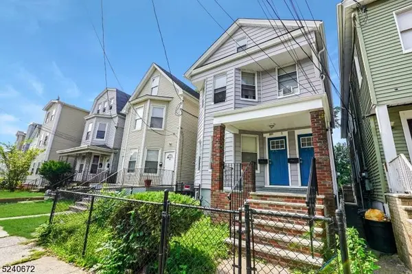 1064 Bond St, Elizabeth City, NJ 07201