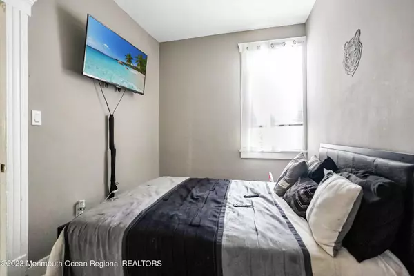 1064 Bond Street, Elizabeth, NJ 07201