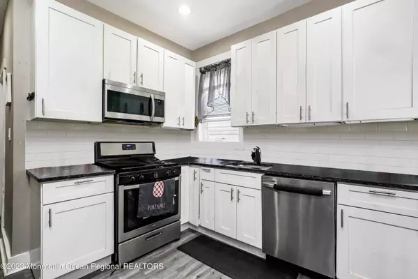 1064 Bond Street, Elizabeth, NJ 07201