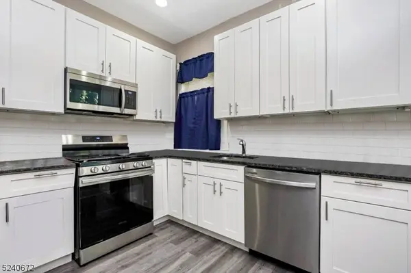 1064 Bond St, Elizabeth City, NJ 07201