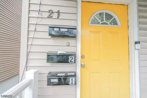 21 Gladstone Ave, Newark City, NJ 07106