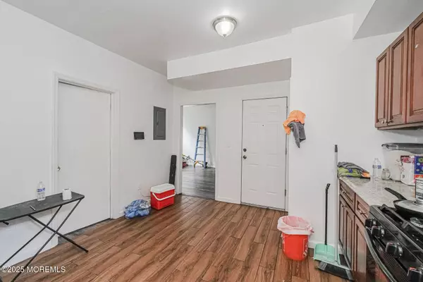 16 Alexander Street, Newark, NJ 07106