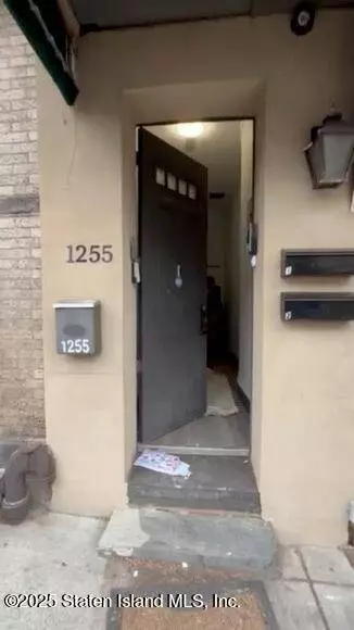1255 Bay St #2, Staten Island, NY 10305