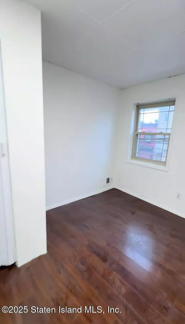 1255 Bay St #1, Staten Island, NY 10305