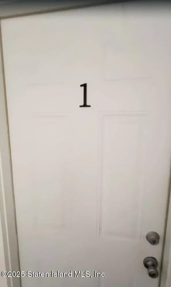 1255 Bay St #1, Staten Island, NY 10305