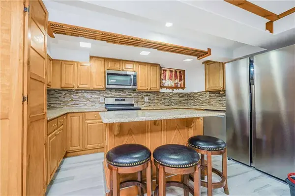 2015 66th ST, Brooklyn, NY 11204