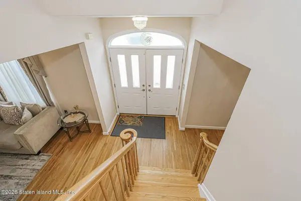 34 Putters CT, Staten Island, NY 10301