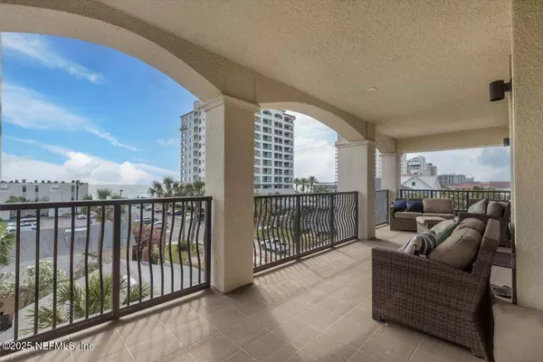 115 9TH AVE S #402, Jacksonville Beach, FL 32250