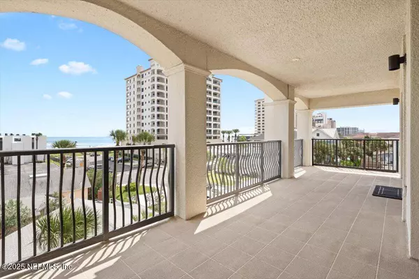 115 9TH AVE S #402, Jacksonville Beach, FL 32250
