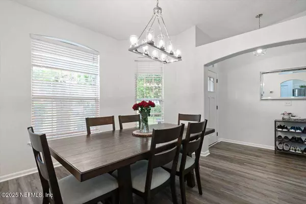 8901 CANOPY OAKS DR, Jacksonville, FL 32256