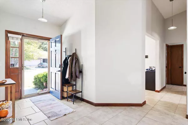 10858 MORGAN HORSE DR E, Jacksonville, FL 32257