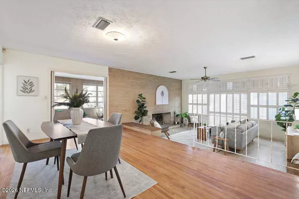 3866 SAN BERNADO DR, Jacksonville, FL 32217