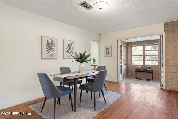 3866 SAN BERNADO DR, Jacksonville, FL 32217