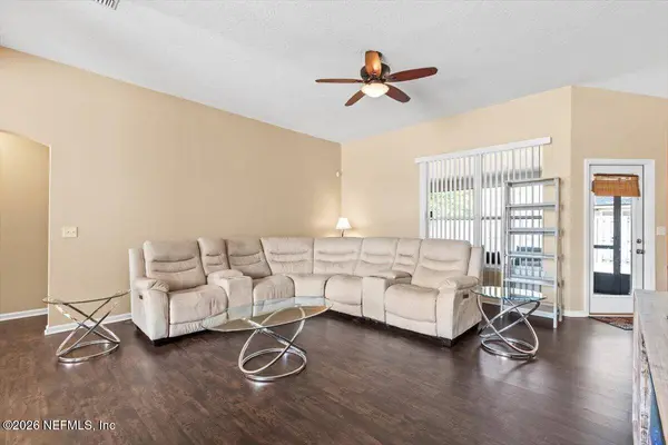 6943 CATFISH LAKE DR, Jacksonville, FL 32222