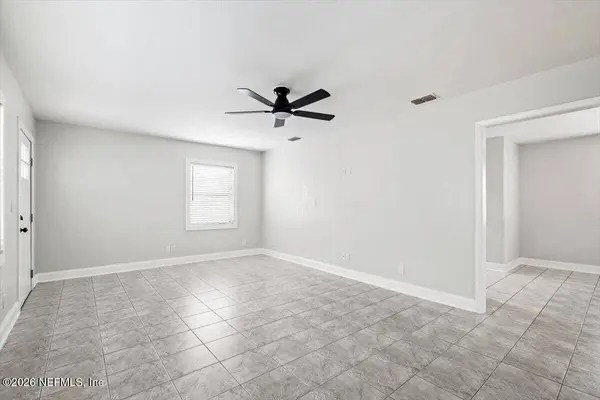 9268 HIPPS RD, Jacksonville, FL 32222