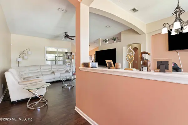 6943 CATFISH LAKE DR, Jacksonville, FL 32222