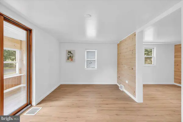 338 LAUREL AVE, Williamstown, NJ 08094