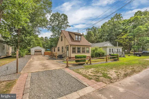 338 LAUREL AVE, Williamstown, NJ 08094