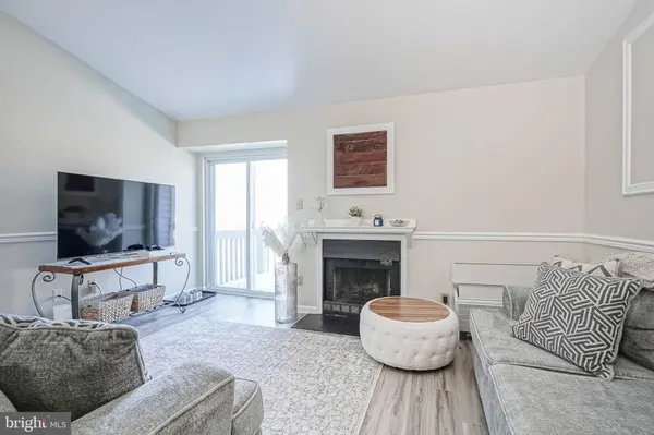 2049 LUCAS LN, Voorhees, NJ 08043