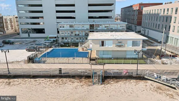 3801 BOARDWALK #B4