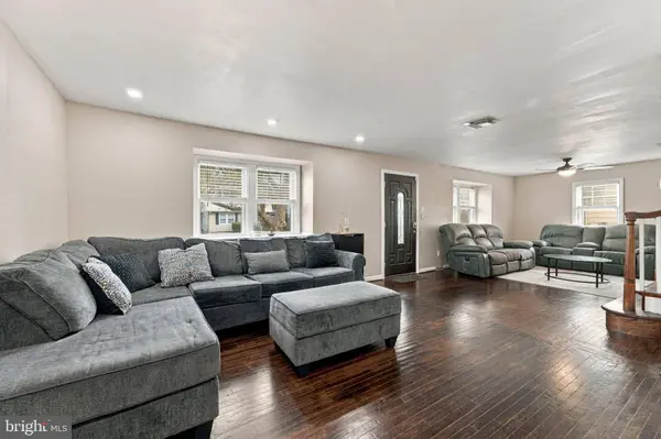 109 LECONEY CIR, Palmyra, NJ 08065