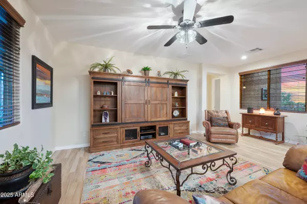 5354 E CACTUS WREN Street S, Apache Junction, AZ 85119