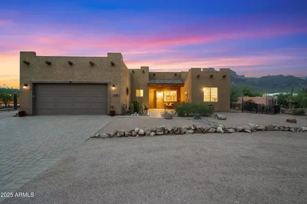 5354 E CACTUS WREN Street S, Apache Junction, AZ 85119