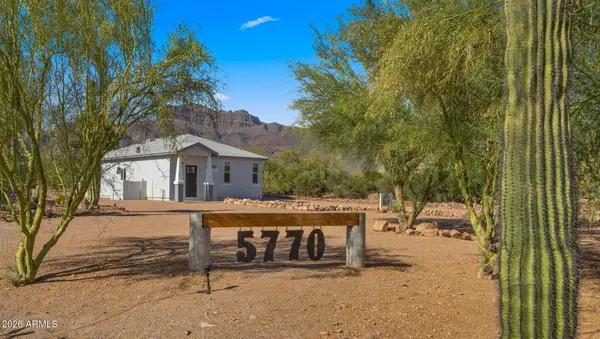 5770 E 22nd Avenue, Apache Junction, AZ 85119