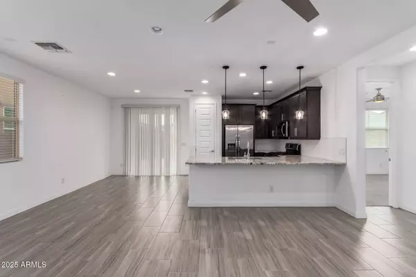 8957 W PALO VERDE Drive, Glendale, AZ 85305