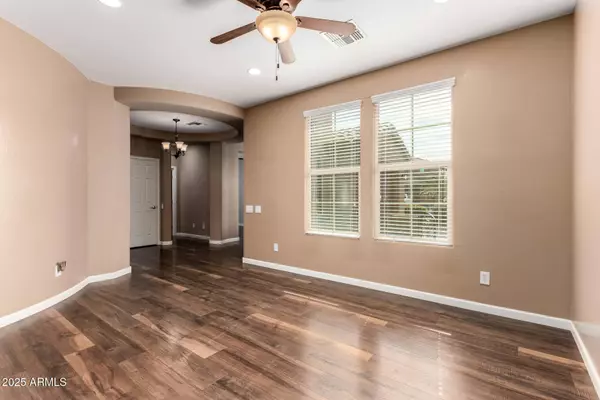 10946 E RAMONA Avenue, Mesa, AZ 85212