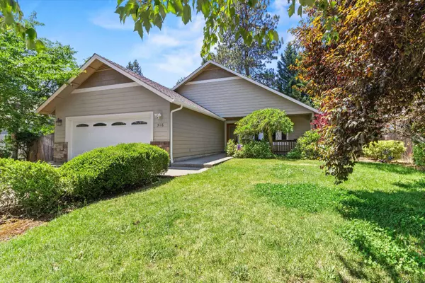 316 Hudson LN, Grants Pass, OR 97526