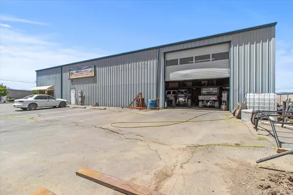 1055 Dillon WAY, Central Point, OR 97502