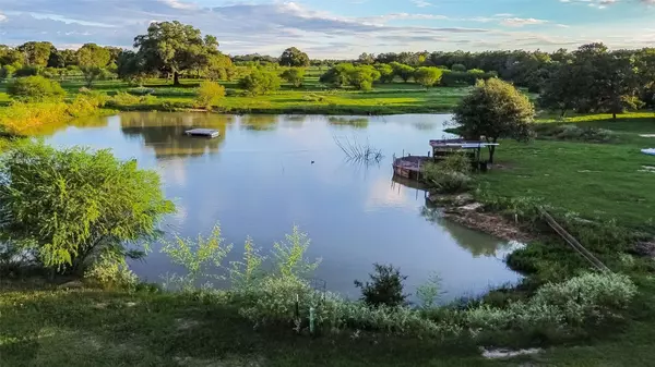 7160 County Road 132, Hallettsville, TX 77964