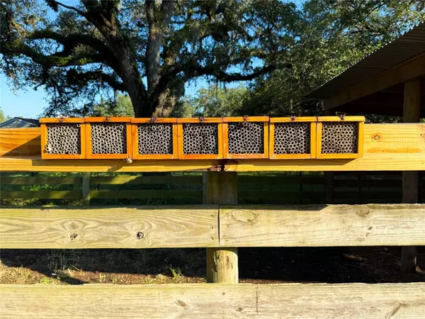 1280 US 90A HWY, Weimar, TX 77475