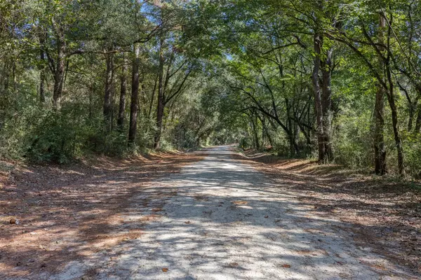 25490 N Clear Creek RD, Hockley, TX 77447