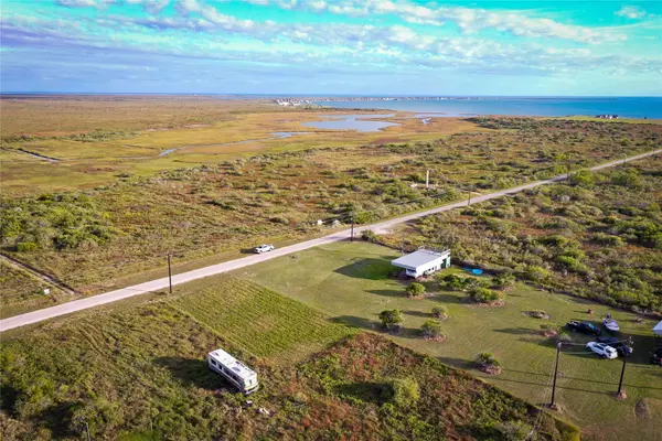 1982 County Road 477, Palacios, TX 77465