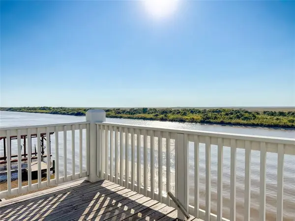 2914 Fm-2031, Matagorda, TX 77414