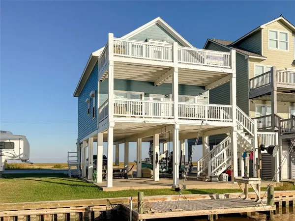 2914 Fm-2031, Matagorda, TX 77414