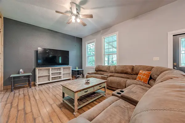 7160 County Road 132, Hallettsville, TX 77964