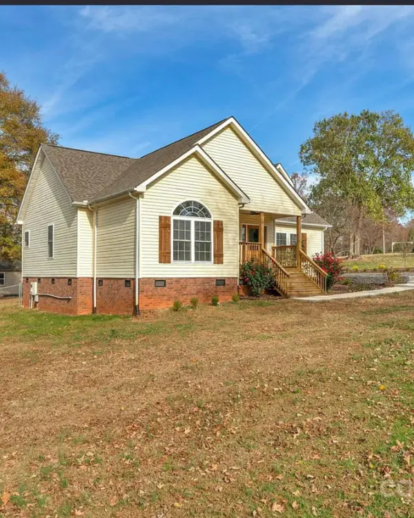 Land, Privacy, and No City Taxes: Your Honest Guide to Rural Cabarrus County