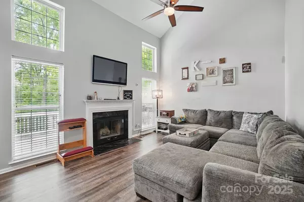 6501 Harburn Forest DR, Charlotte, NC 28269