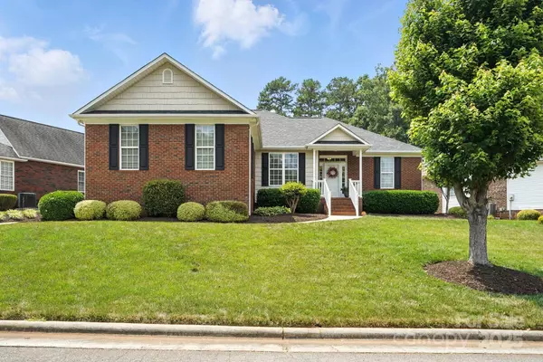 2300 Wednesbury CT, Kannapolis, NC 28083