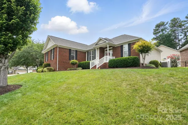 2300 Wednesbury CT, Kannapolis, NC 28083