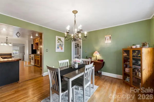 210 Avondale DR, Lexington, NC 27295