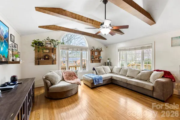 210 Avondale DR, Lexington, NC 27295