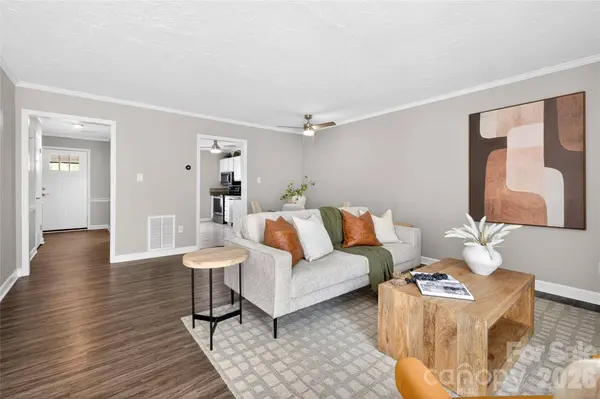 311 Silverleaf CIR, Kannapolis, NC 28083