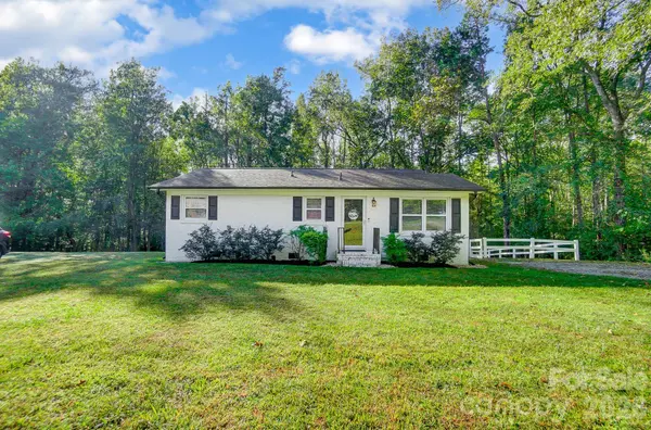 3800 Vanderburg DR S, Concord, NC 28025