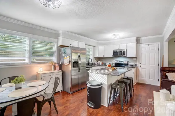 3800 Vanderburg DR S, Concord, NC 28025