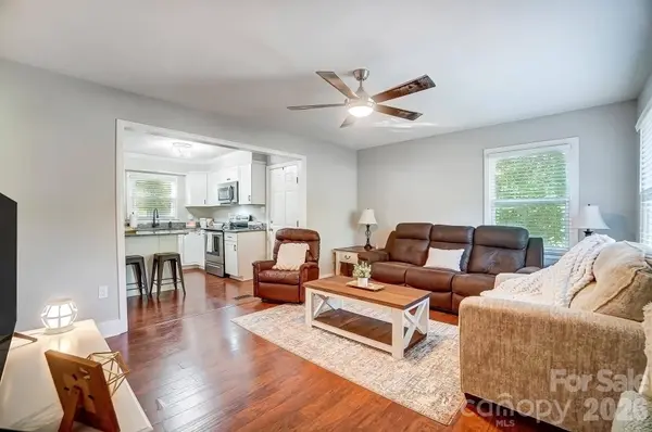 3800 Vanderburg DR S, Concord, NC 28025