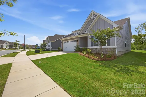 6428 Cambridge DR, Harrisburg, NC 28075